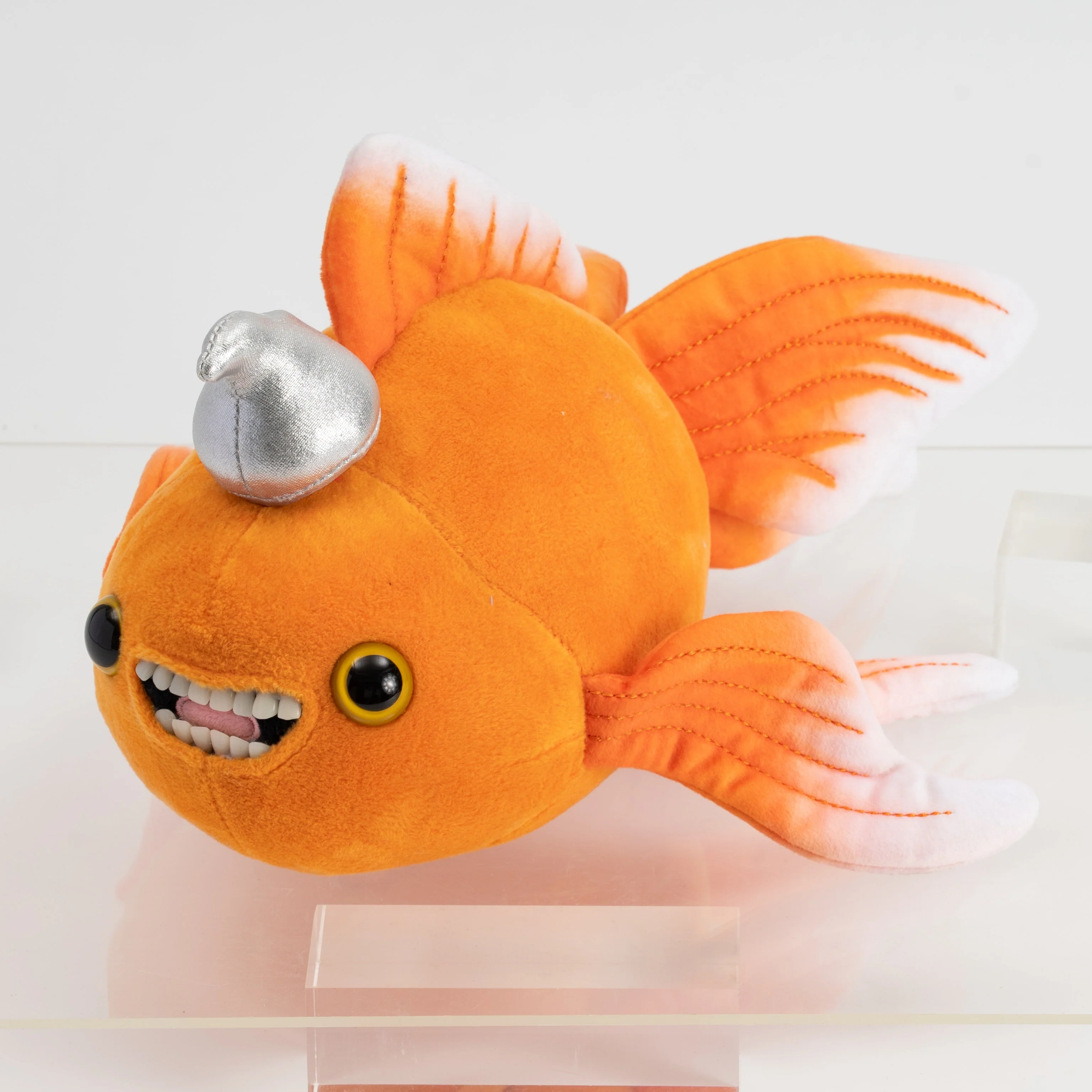 Official Hecklefish Moriarty Talking Plushie - Image 7